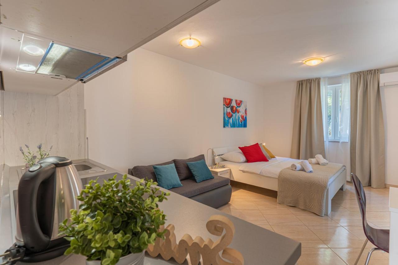Apartments Lopari Nerezine Ngoại thất bức ảnh