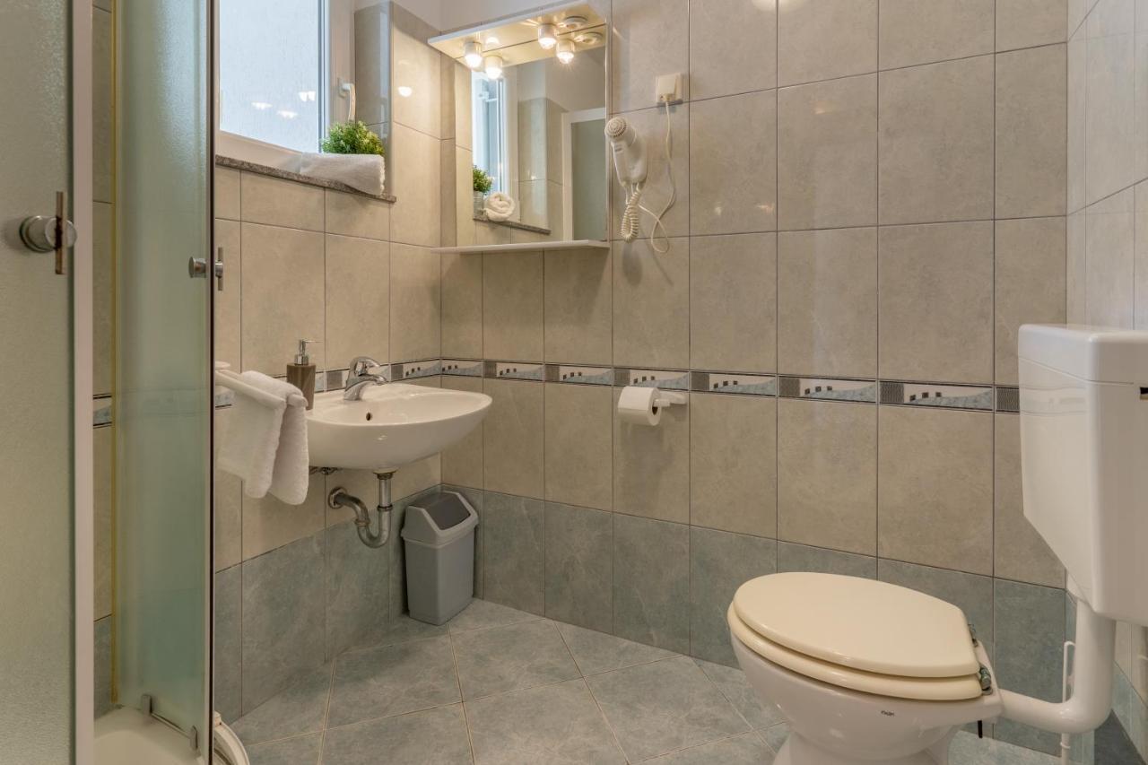 Apartments Lopari Nerezine Ngoại thất bức ảnh